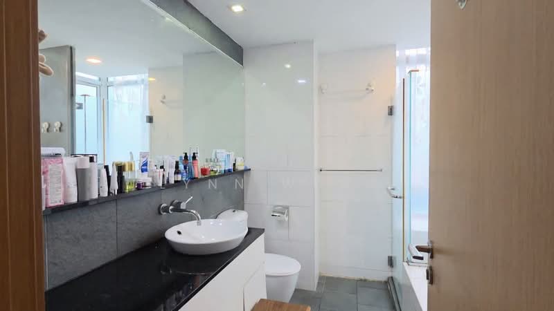 The Pearl @ Mount Faber, 1 Mount Faber Road, 3 Bedrooms, 1,346 sqft, Condominium For Sale, by Lynn Wong, 500180733 - Bathroom - PropertyGuru.com.sg