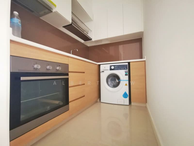 Treasure at Tampines, 11 Tampines Lane, 2 Bedrooms, 678 sqft, Condominium For Rent, by Albert New, 500180735 - Kitchen - PropertyGuru.com.sg