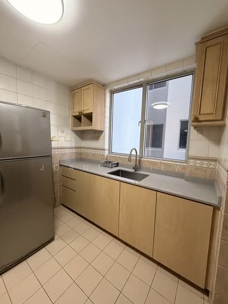 The Bayshore, 26 Bayshore Road, 2 Bedrooms, 1,012 sqft, Condominium For Rent, by Joanne Liew, 500180776 - Kitchen - PropertyGuru.com.sg
