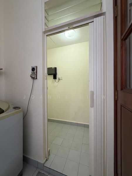 The Bayshore, 26 Bayshore Road, 2 Bedrooms, 1,012 sqft, Condominium For Rent, by Joanne Liew, 500180776 - Utility room - PropertyGuru.com.sg