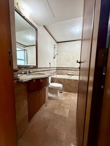 The Bayshore, 26 Bayshore Road, 2 Bedrooms, 1,012 sqft, Condominium For Rent, by Joanne Liew, 500180776 - Bathroom - PropertyGuru.com.sg