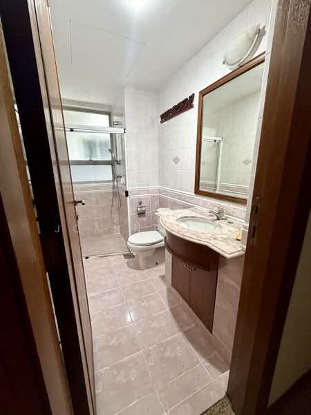 The Bayshore, 26 Bayshore Road, 2 Bedrooms, 1,012 sqft, Condominium For Rent, by Joanne Liew, 500180776 - Bathroom - PropertyGuru.com.sg