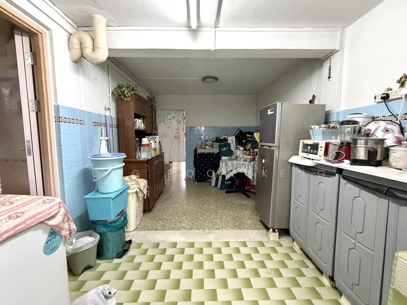 123 Lorong 1 Toa Payoh, 123 Lorong 1 Toa Payoh, 2 Bedrooms, 721 sqft, HDB Flat For Sale, by Wong Boon Keng, 500180781 - Kitchen - PropertyGuru.com.sg
