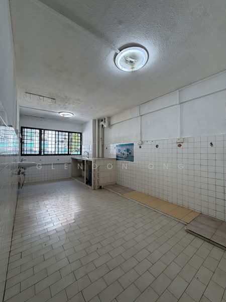 142 Yishun Ring Road, 142 Yishun Ring Road, 2 Bedrooms, 732 sqft, HDB Flat For Sale, by Glendon Ong, 500180784 - Kitchen - PropertyGuru.com.sg