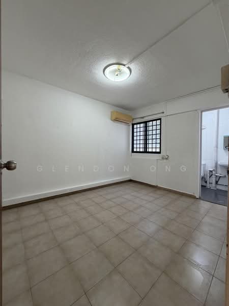 142 Yishun Ring Road, 142 Yishun Ring Road, 2 Bedrooms, 732 sqft, HDB Flat For Sale, by Glendon Ong, 500180784 - Interior - PropertyGuru.com.sg