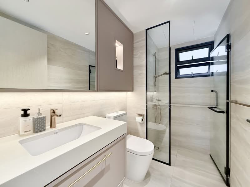 Treasure at Tampines, 29 Tampines Lane, 5 Bedrooms, 1,711 sqft, Condominium For Sale, by Tricia Ong, 500180796 - Bathroom - PropertyGuru.com.sg