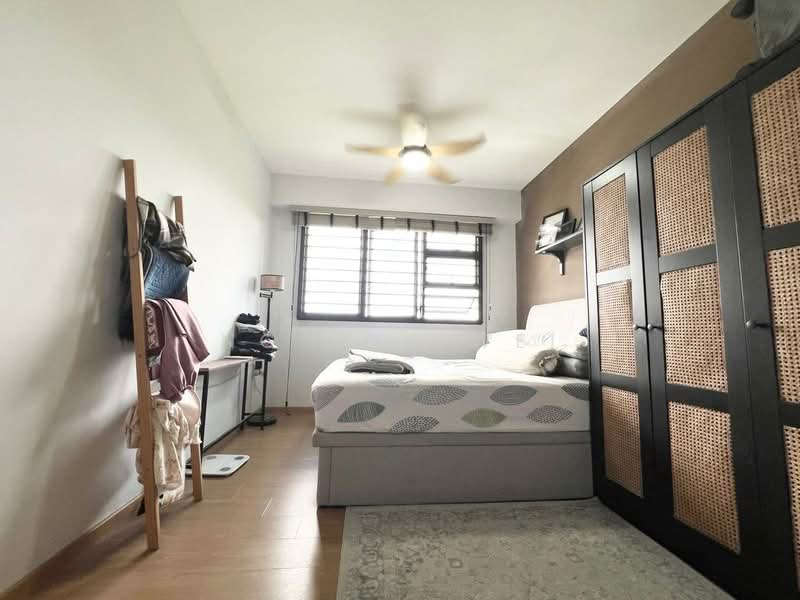 467A Bukit Batok West Avenue 9, 467A Bukit Batok West Avenue 9, 3 Bedrooms, 1,001 sqft, HDB Flat For Sale, by Ng Jun Wei, 500180801 - Bedroom - PropertyGuru.com.sg
