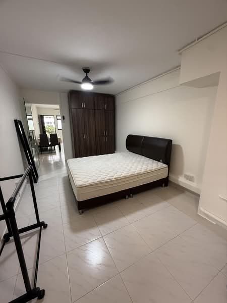 124 Hougang Avenue 1, 124 Hougang Avenue 1, Room Rental, 400 sqft, HDB Flat For Rent, by Samantha Leow, 500180802 - Bedroom - PropertyGuru.com.sg