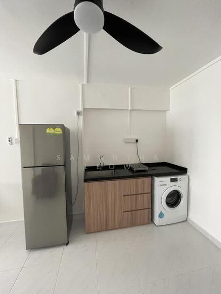 124 Hougang Avenue 1, 124 Hougang Avenue 1, Hougang / Punggol / Sengkang, Room Rental, 300 sqft, HDB Flat For Rent, by Samantha Leow, 500180802 - Kitchen - PropertyGuru.com.sg