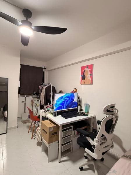 124 Hougang Avenue 1, 124 Hougang Avenue 1, Hougang / Punggol / Sengkang, Room Rental, 300 sqft, HDB Flat For Rent, by Samantha Leow, 500180802 - Study - PropertyGuru.com.sg