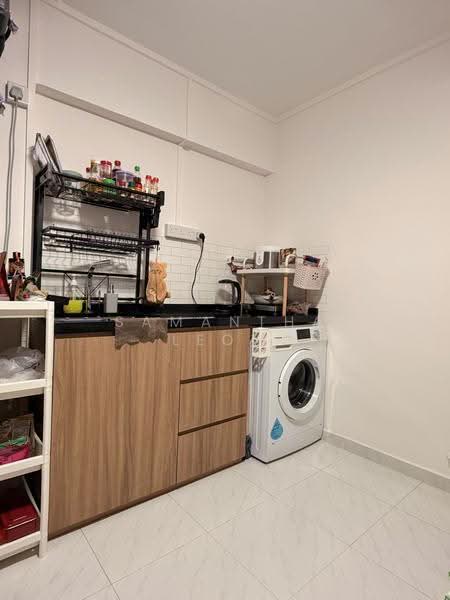124 Hougang Avenue 1, 124 Hougang Avenue 1, Hougang / Punggol / Sengkang, Room Rental, 300 sqft, HDB Flat For Rent, by Samantha Leow, 500180802 - Kitchen - PropertyGuru.com.sg