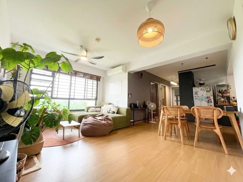 467A Bukit Batok West Avenue 9, 467A Bukit Batok West Avenue 9, 3 Bedrooms, 1,001 sqft, HDB Flat For Sale, by Reene Tok, 500180808 - Living Room - PropertyGuru.com.sg