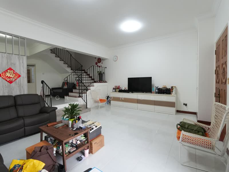 2 Storey Inter-Terrace in Seletar Hills Estate, , 4 Bedrooms, 2,600 sqft, Terraced House For Sale, by Glendon Ong, 500180820 - Living Room - PropertyGuru.com.sg