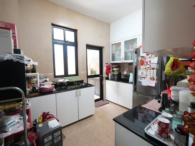 2 Storey Inter-Terrace in Seletar Hills Estate, , 4 Bedrooms, 2,600 sqft, Terraced House For Sale, by Glendon Ong, 500180820 - Kitchen - PropertyGuru.com.sg