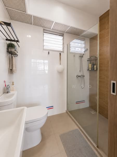 673B Edgefield Plains, 673B Edgefield Plains, 2 Bedrooms, 700 sqft, HDB Flat For Sale, by Jerome Woo, 500180829 - Bathroom - PropertyGuru.com.sg