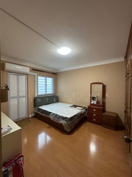 126 Pending Road, 126 Pending Road, 3 Bedrooms, 1,119 sqft, HDB Flat For Rent, by Siti Nurjana Binte Oyong, 500180842 - Bedroom - PropertyGuru.com.sg