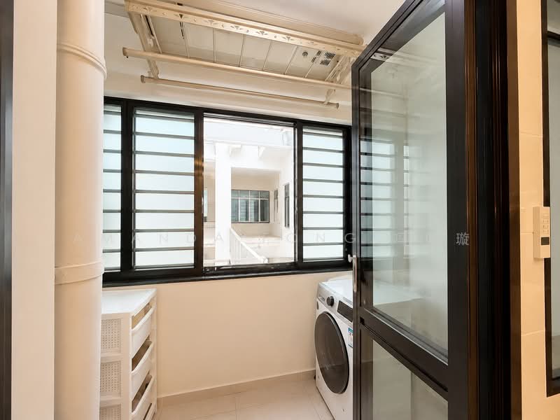 265C Punggol Way, 265C Punggol Way, 3 Bedrooms, 990 sqft, HDB Flat For Sale, by Amanda Fong 冯佩璇, 500180846 - Balcony - PropertyGuru.com.sg