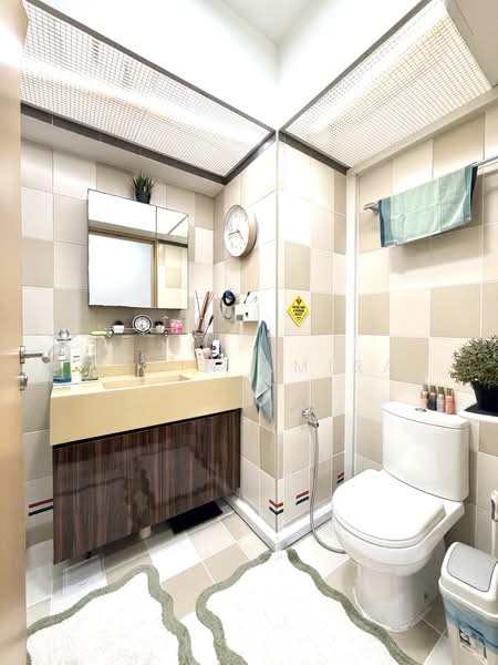 87 Dawson Road, 87 Dawson Road, 3 Bedrooms, 893 sqft, HDB Flat For Sale, by Fatin Amira, 500180856 - Bathroom - PropertyGuru.com.sg