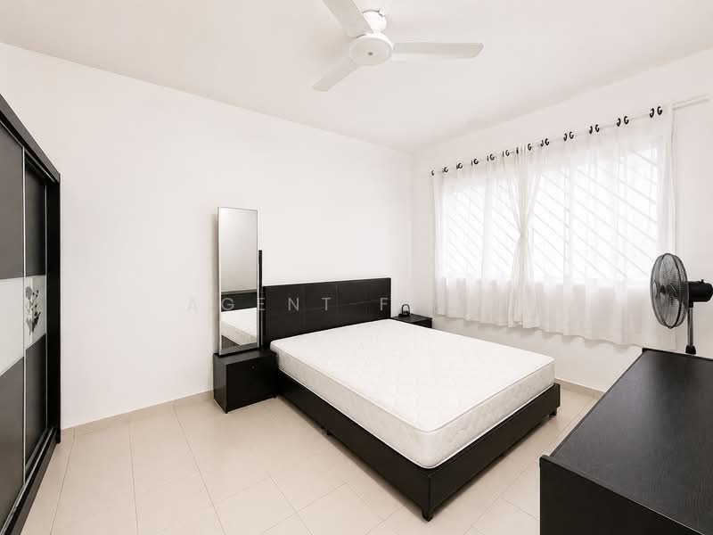 106 Teck Whye Lane, 106 Teck Whye Lane, 2 Bedrooms, 785 sqft, HDB Flat For Sale, by Agent Fitri, 500180861 - Bedroom - PropertyGuru.com.sg