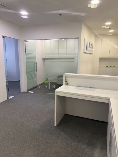 Cheap Corporate Office City Fringe Near Suntec CBD Bugis MRT, Bugis, Kampung Glam, Beach Road, Suntec, CBD, Haji lane, Arab street, 725 sqft, Office For Rent, by Yen On, 500180866 - Interior - CommercialGuru.com.sg