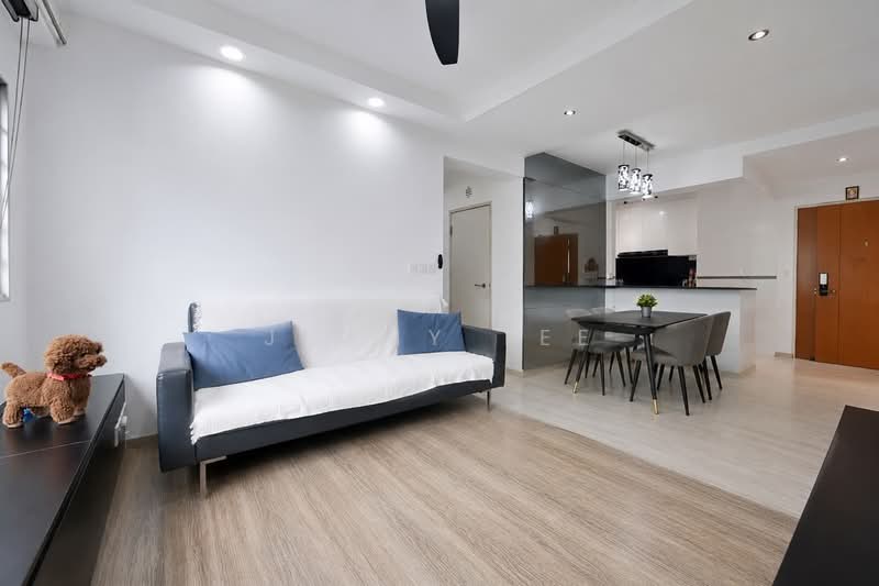 673C Edgefield Plains, 673C Edgefield Plains, 3 Bedrooms, 969 sqft, HDB Flat For Sale, by Jimmy Tee, 500180874 - Living Room - PropertyGuru.com.sg