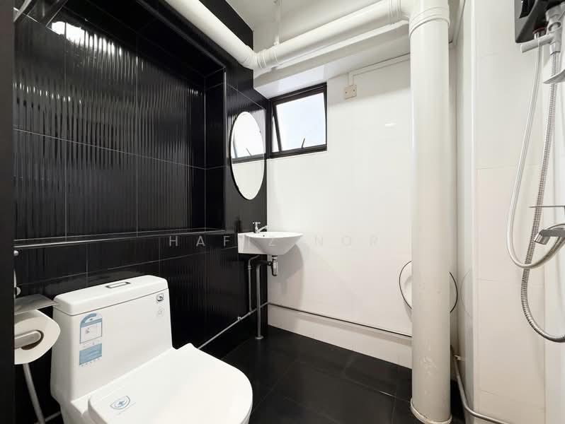 684D Woodlands Drive 73, 684D Woodlands Drive 73, 3 Bedrooms, 1,108 sqft, HDB Flat For Sale, by Hafiz Nor, 500180881 - Bathroom - PropertyGuru.com.sg