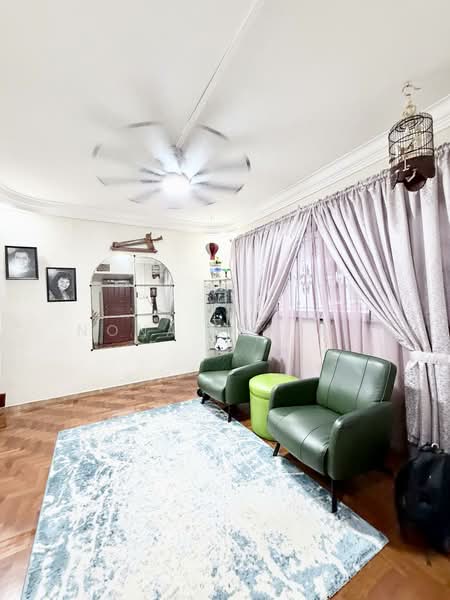 141 Bukit Batok Street 11, 141 Bukit Batok Street 11, 3 Bedrooms, 1,614 sqft, HDB Flat For Sale, by Nona Kirana, 500180913 - Living Room - PropertyGuru.com.sg