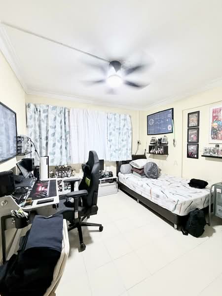 141 Bukit Batok Street 11, 141 Bukit Batok Street 11, 3 Bedrooms, 1,614 sqft, HDB Flat For Sale, by Nona Kirana, 500180913 - Bedroom - PropertyGuru.com.sg