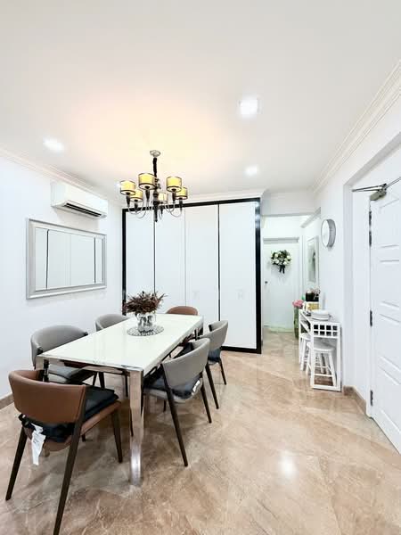 Changi Court, 702 Upper Changi Road East, 3 Bedrooms, 1,184 sqft, Condominium For Sale, by Nona Kirana, 500180916 - Dining Room - PropertyGuru.com.sg