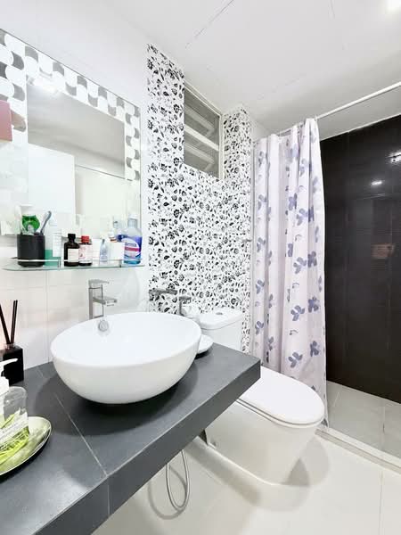 Changi Court, 702 Upper Changi Road East, 3 Bedrooms, 1,184 sqft, Condominium For Sale, by Nona Kirana, 500180916 - Bathroom - PropertyGuru.com.sg