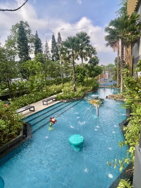 Penrose, 22 Sims Drive, Room Rental, 105 sqft, Condominium For Rent, by Judy Cho, 500180930 - Pool - PropertyGuru.com.sg