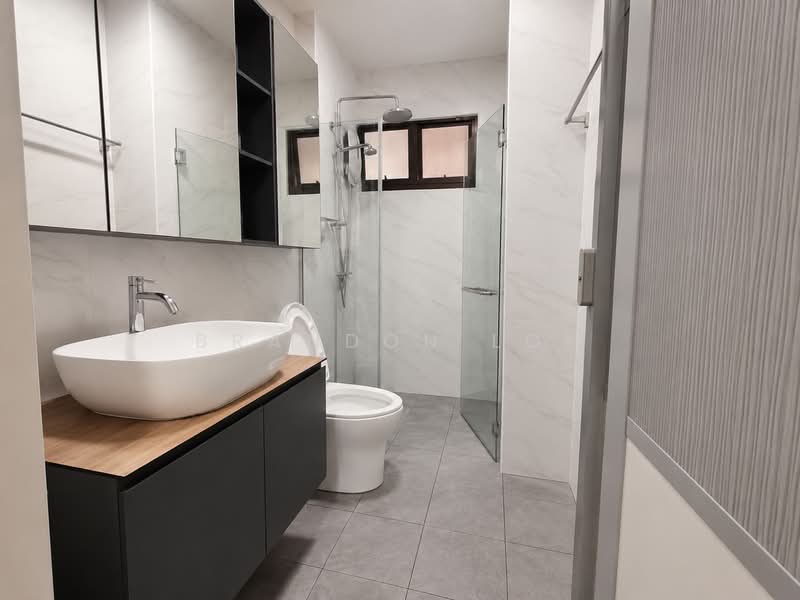 339A Sembawang Close, 339A Sembawang Close, 4 Bedrooms, 1,227 sqft, HDB Flat For Sale, by Brandon Loh, 500180941 - Bathroom - PropertyGuru.com.sg