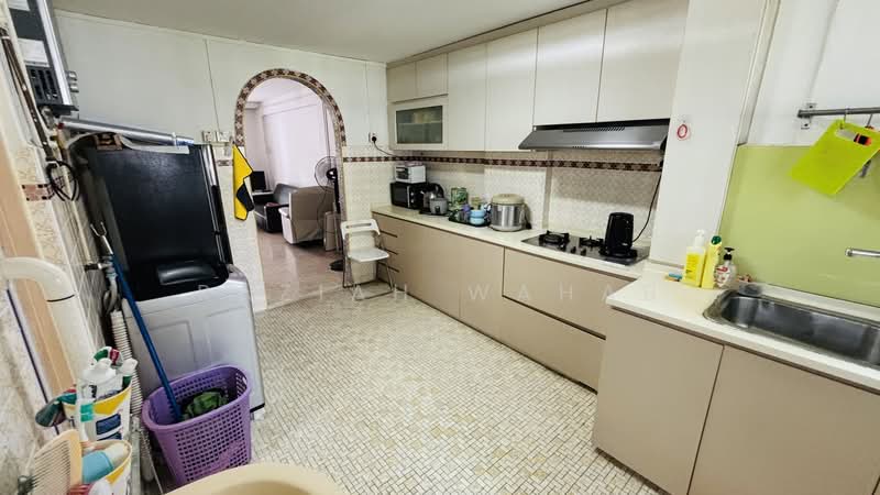 4 Haig Road, 4 Haig Road, 2 Bedrooms, 721 sqft, HDB Flat For Sale, by Raziah Wahab, 500180953 - Kitchen - PropertyGuru.com.sg