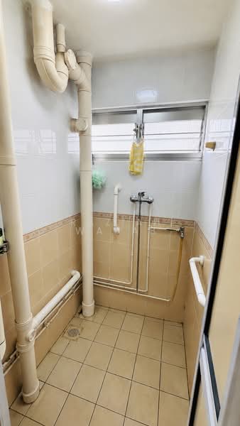 4 Haig Road, 4 Haig Road, 2 Bedrooms, 721 sqft, HDB Flat For Sale, by Raziah Wahab, 500180953 - Bathroom - PropertyGuru.com.sg