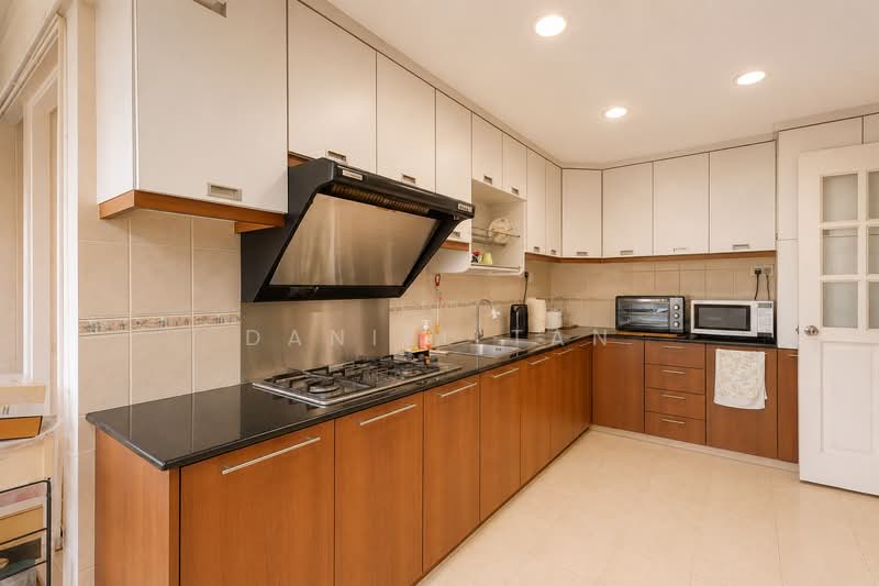 Faber Garden Condominium, 6 Angklong Lane, 4 Bedrooms, 2,121 sqft, Condominium For Sale, by Daniel Tan, 500180960 - Kitchen - PropertyGuru.com.sg