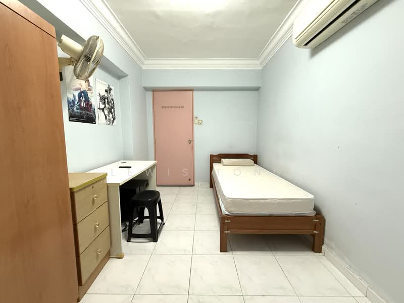 763 Bedok Reservoir View, 763 Bedok Reservoir View, Room Rental, 150 sqft, HDB Flat For Rent, by Lewis Tong, 500180976 - Bedroom - PropertyGuru.com.sg