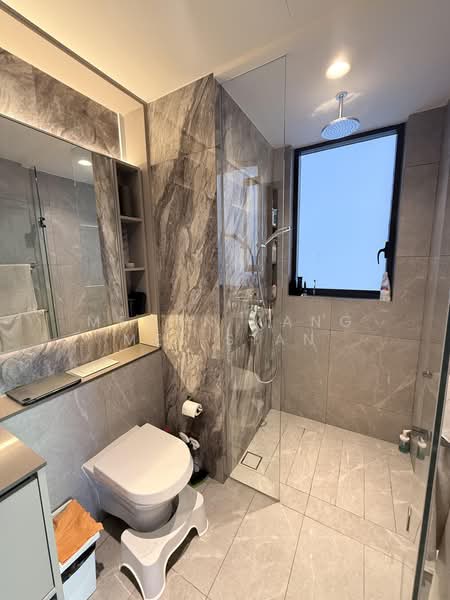 Penrose, 30 Sims Drive, 3 Bedrooms, 1,066 sqft, Condominium For Rent, by Megan Kang Mei Sian, 500180983 - Bathroom - PropertyGuru.com.sg