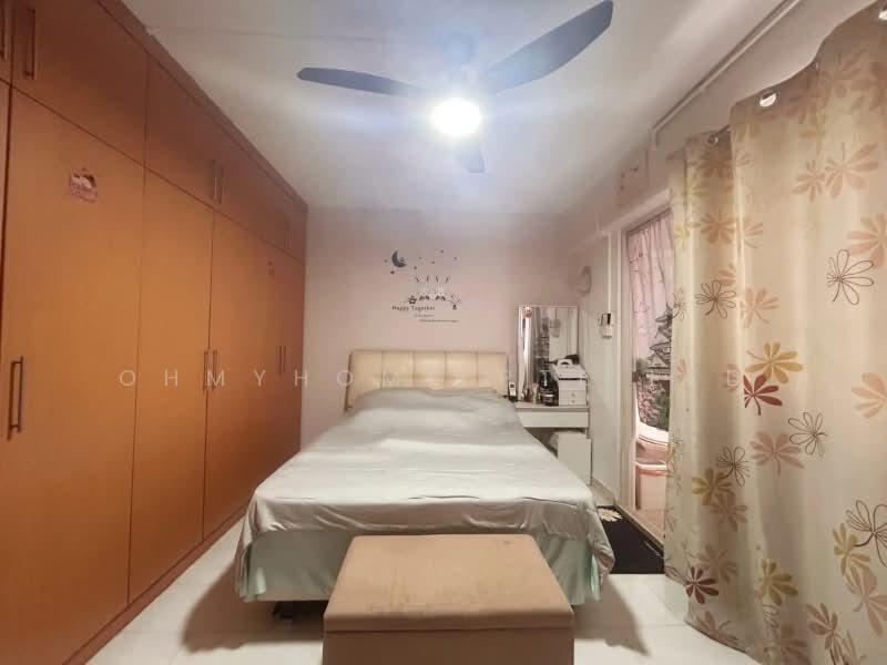 733 Yishun Avenue 5, 733 Yishun Avenue 5, 4 Bedrooms, 1,302 sqft, HDB Flat For Sale, by KEE PENG HAR, 500180986 - Bedroom - PropertyGuru.com.sg