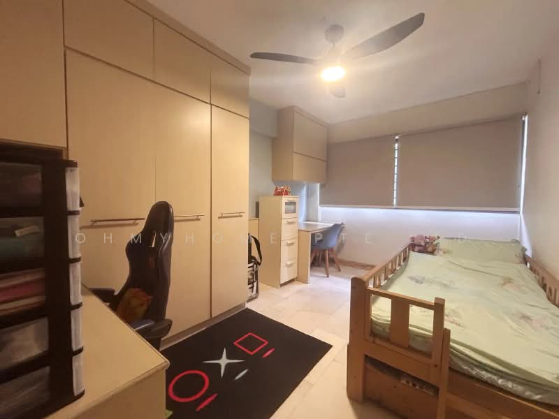 733 Yishun Avenue 5, 733 Yishun Avenue 5, 4 Bedrooms, 1,302 sqft, HDB Flat For Sale, by KEE PENG HAR, 500180986 - Bedroom - PropertyGuru.com.sg