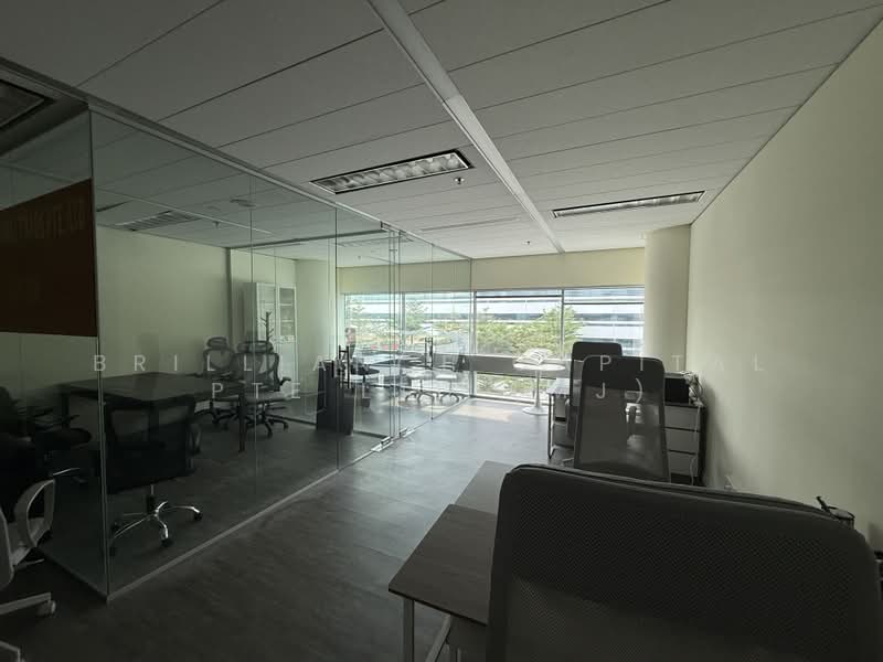 Gateway East, 152 Beach Road, 630 sqft, Office For Rent, by MJ ZHUO, 500181003 - Interior - CommercialGuru.com.sg