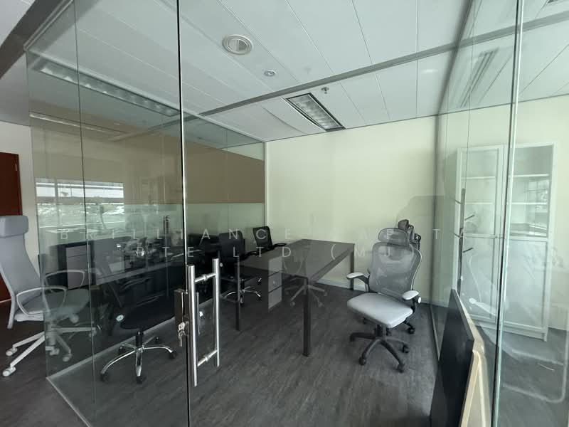 Gateway East, 152 Beach Road, 630 sqft, Office For Rent, by MJ ZHUO, 500181003 - Study - CommercialGuru.com.sg