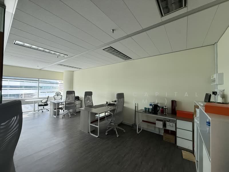 Gateway East, 152 Beach Road, 630 sqft, Office For Rent, by MJ ZHUO, 500181003 - Interior - CommercialGuru.com.sg