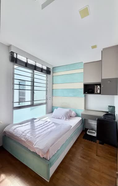 The Lakeshore, 31 Jurong West Street 41, 4 Bedrooms, 1,927 sqft, Condominium For Sale, by Adrian Chay, 500181014 - Bedroom - PropertyGuru.com.sg