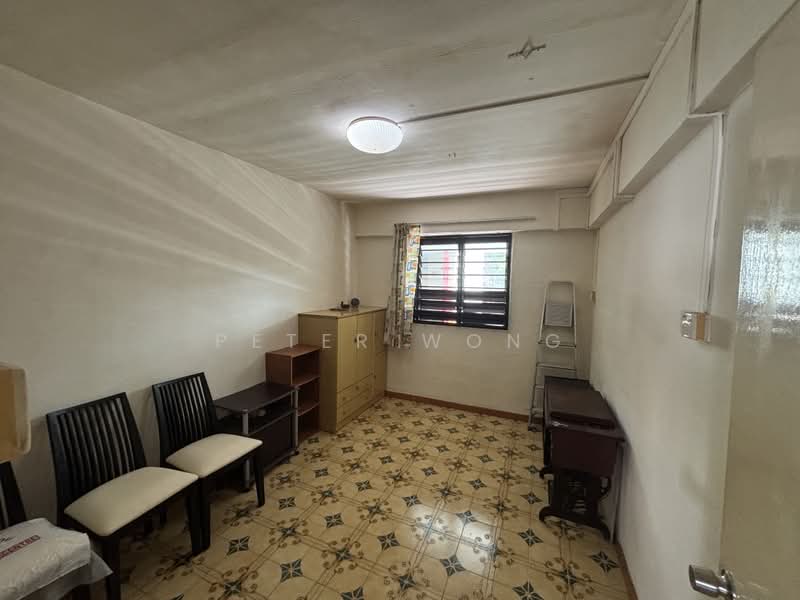 319 Clementi Avenue 4, 319 Clementi Avenue 4, 2 Bedrooms, 721 sqft, HDB Flat For Sale, by Peter Wong, 500181018 - Room - PropertyGuru.com.sg