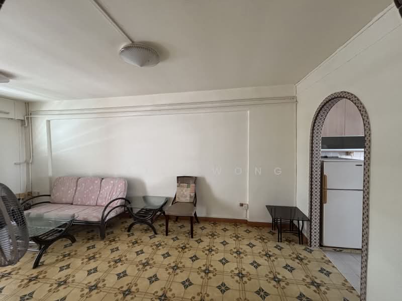 319 Clementi Avenue 4, 319 Clementi Avenue 4, 2 Bedrooms, 721 sqft, HDB Flat For Sale, by Peter Wong, 500181018 - Living Room - PropertyGuru.com.sg
