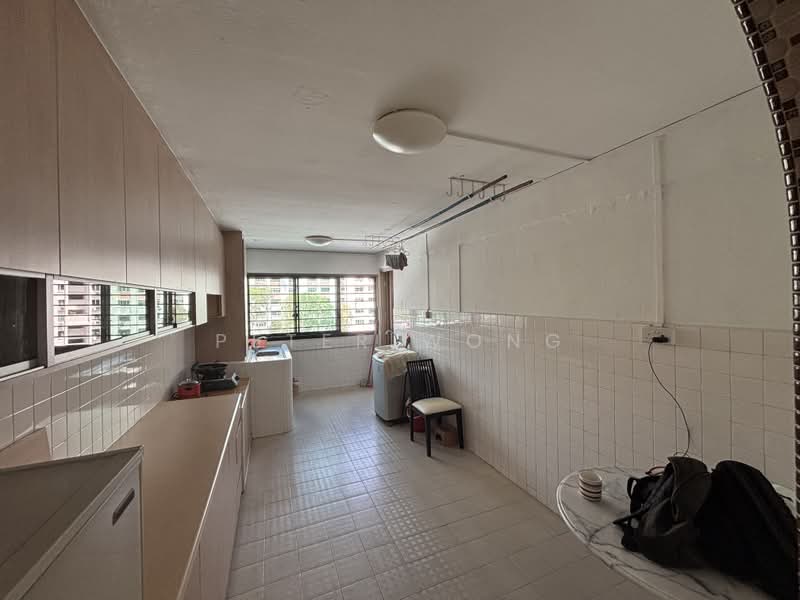 319 Clementi Avenue 4, 319 Clementi Avenue 4, 2 Bedrooms, 721 sqft, HDB Flat For Sale, by Peter Wong, 500181018 - Kitchen - PropertyGuru.com.sg