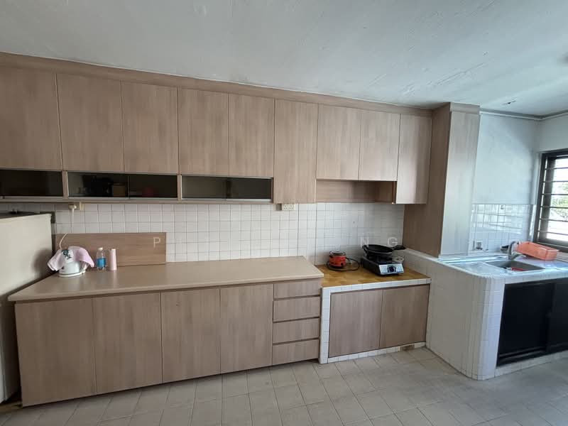 319 Clementi Avenue 4, 319 Clementi Avenue 4, 2 Bedrooms, 721 sqft, HDB Flat For Sale, by Peter Wong, 500181018 - Kitchen - PropertyGuru.com.sg