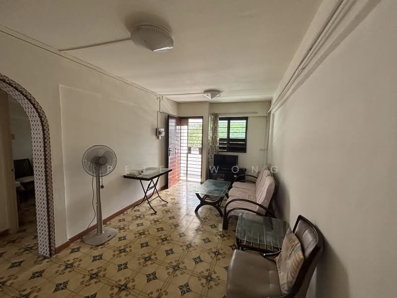 319 Clementi Avenue 4, 319 Clementi Avenue 4, 2 Bedrooms, 721 sqft, HDB Flat For Sale, by Peter Wong, 500181018 - Living Room - PropertyGuru.com.sg