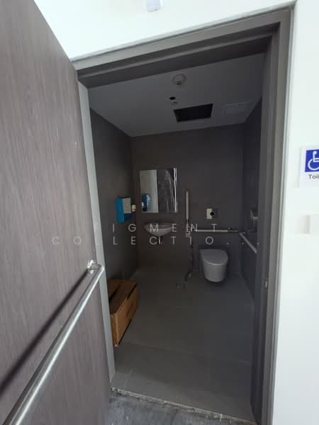 Newly Renovated Prime Farrer Park Retail Space for Lease | Suitable for F&B and Other Trades, 591 Serangoon Road, Farrer Park / Serangoon Rd, 1,187 sqft, Shop / Shophouse For Rent, by Figment Collections, 500181019 - Bathroom - CommercialGuru.com.sg