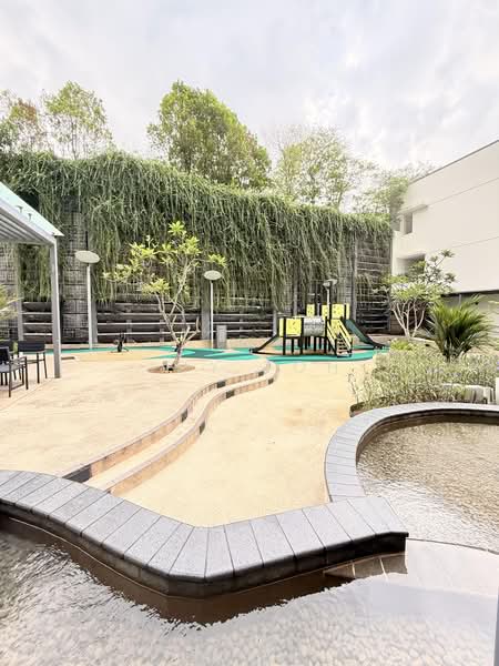 Vacanza @ East, 38 Lengkong Tujoh, 2 Bedrooms, 560 sqft, Condominium For Sale, by Joy Toh, 500181026 - Exterior - PropertyGuru.com.sg